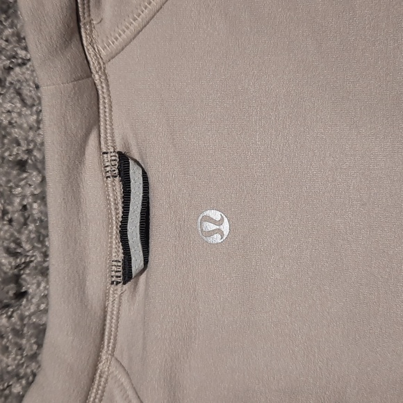 Lululemon Mile High Sweatshirt, gray/silver reflective S-M - Picture 3 of 5